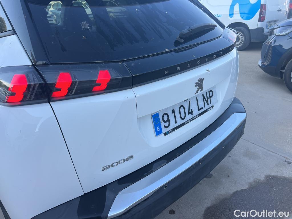  Peugeot  2008 PEUGEOT  / 2019 / 5P / todoterreno Allure Pack BlueHDI 81kW (110CV) (AC) #26