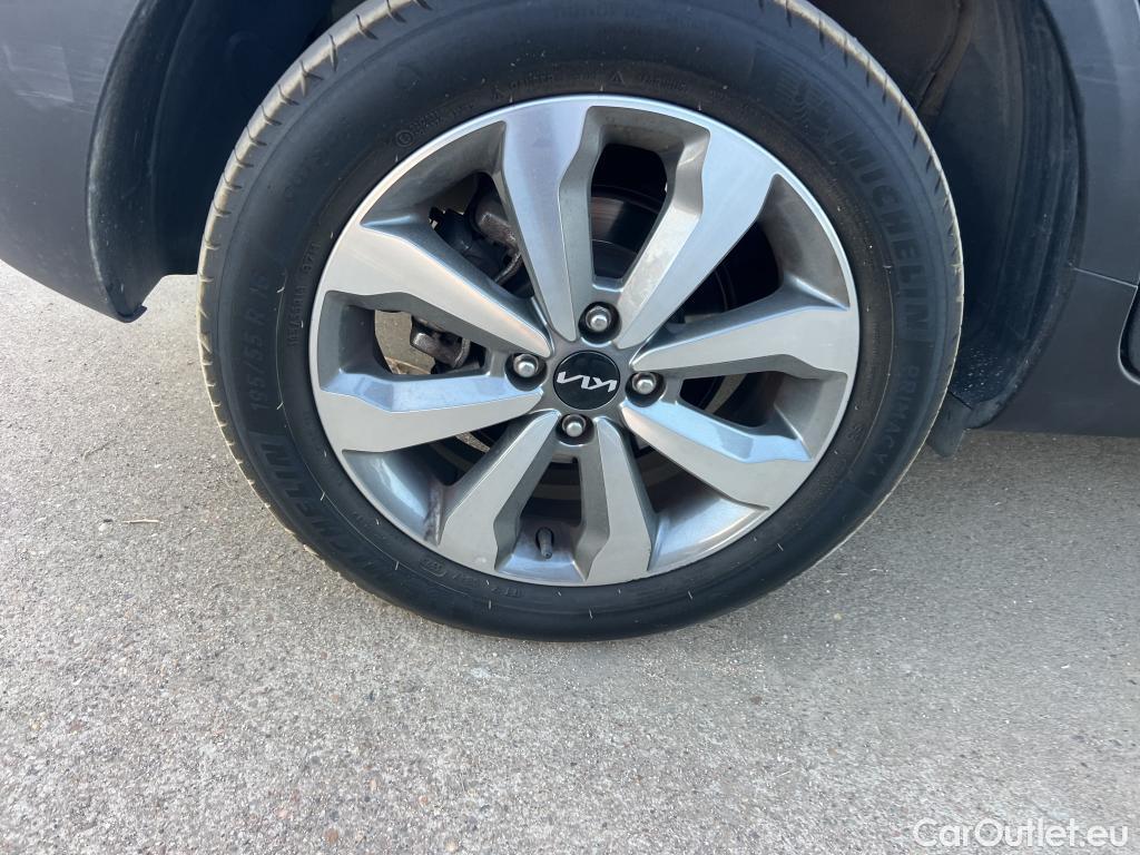  KIA  STONIC  Concept 1.0 T-GDI 100CV MT6 E6d #13