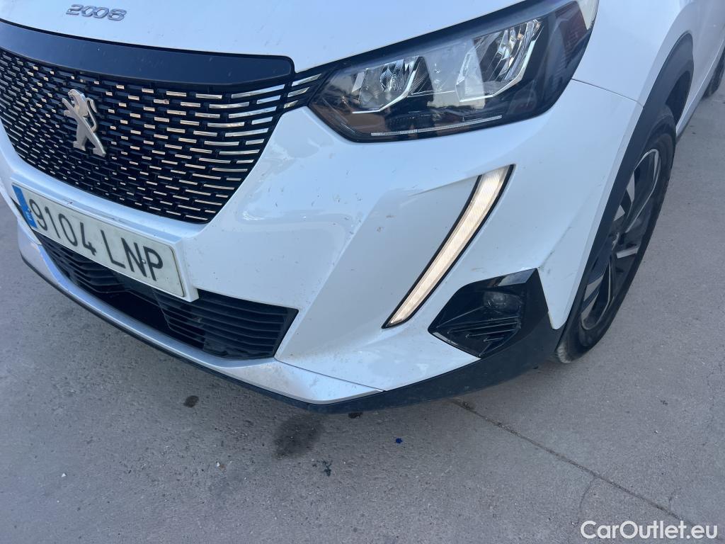  Peugeot  2008 PEUGEOT  / 2019 / 5P / todoterreno Allure Pack BlueHDI 81kW (110CV) (AC) #14