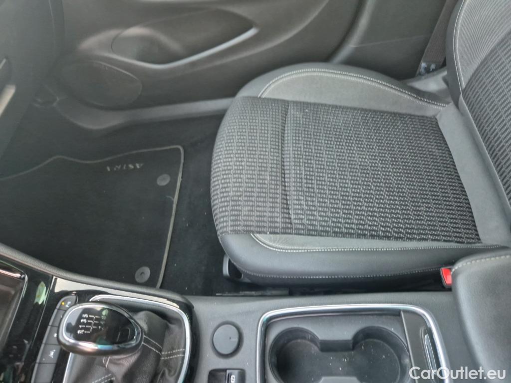  Opel  Astra OPEL  / 2019 / 5P / berlina con portón 1.2T SHL 81kW (110CV) Design & Tech #26
