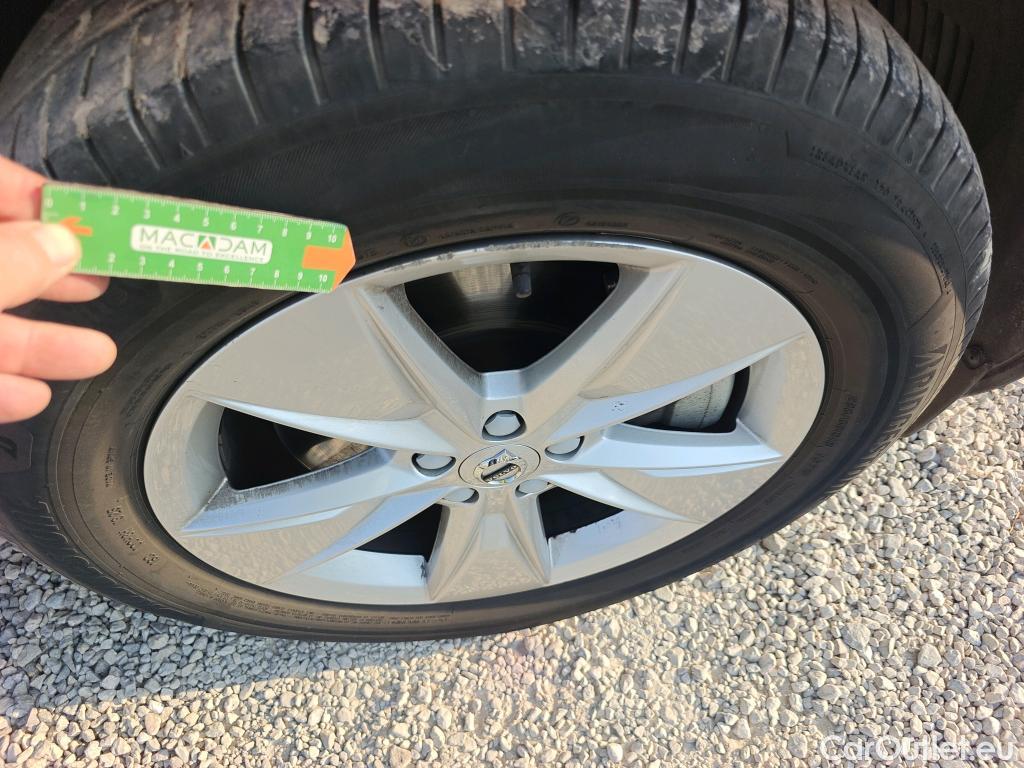  Volvo  XC60 VOLVO  / 2017 / 5P / todoterreno 2.0 B4 D Core Auto #2