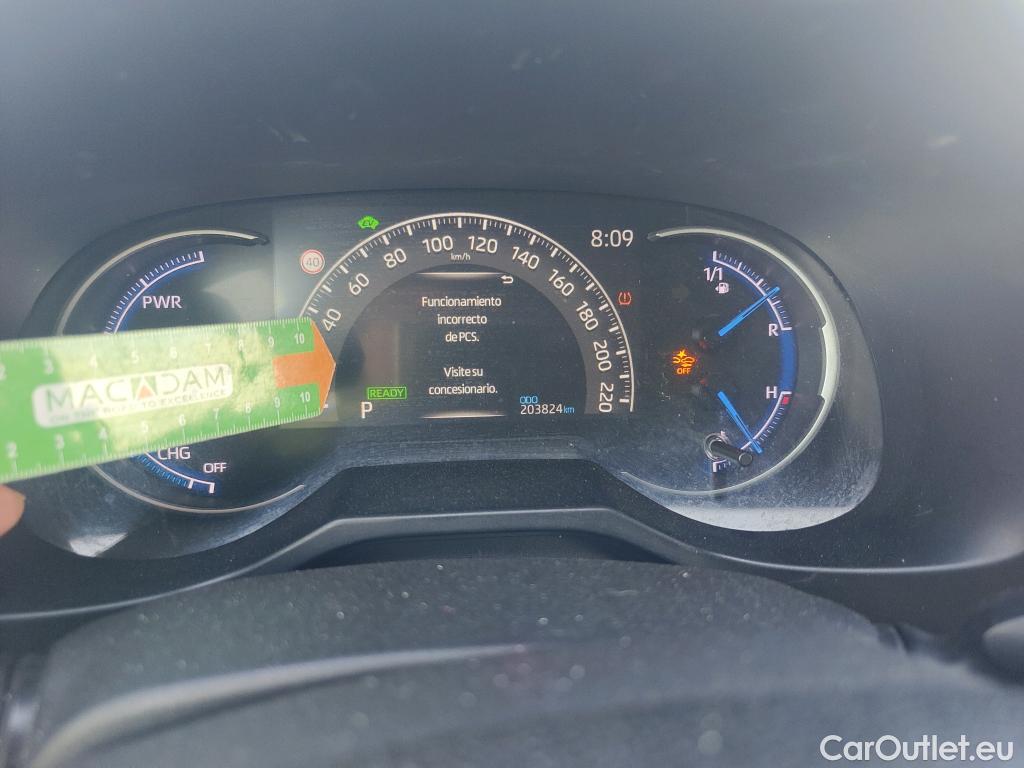  Toyota  RAV4 TOYOTA  / 2018 / 5P / todoterreno 2.5l 220H Advance 4WD #67