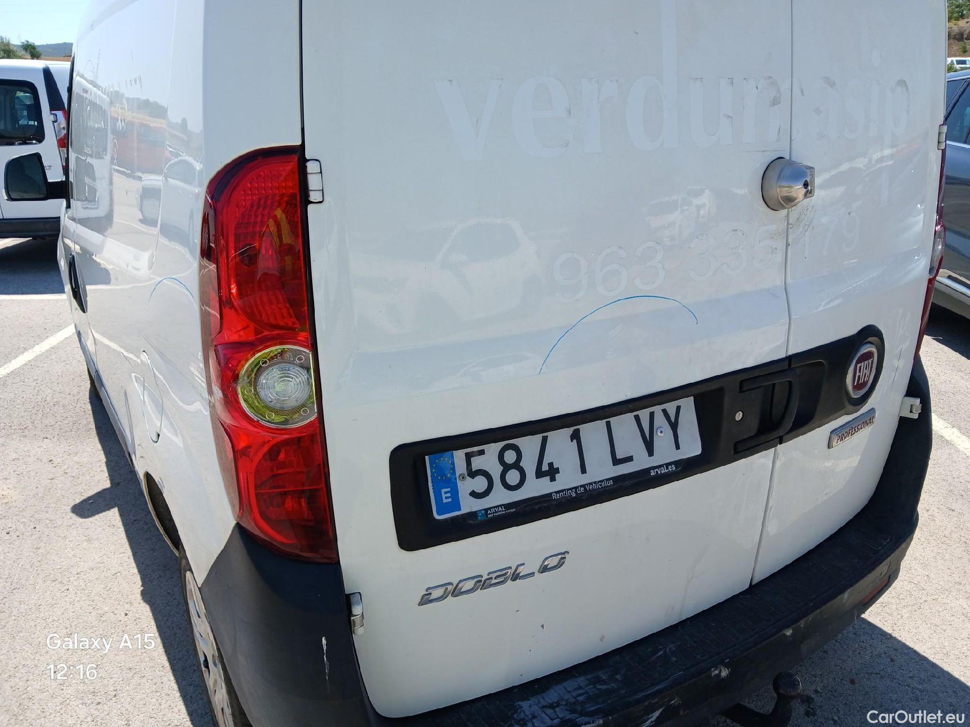  Fiat  Doblo FIAT Doblò Cargo/2015/4P/furgón derivado de turismo Cargo SX 1.6 Mjet 66kW (90CV) (AC) #28
