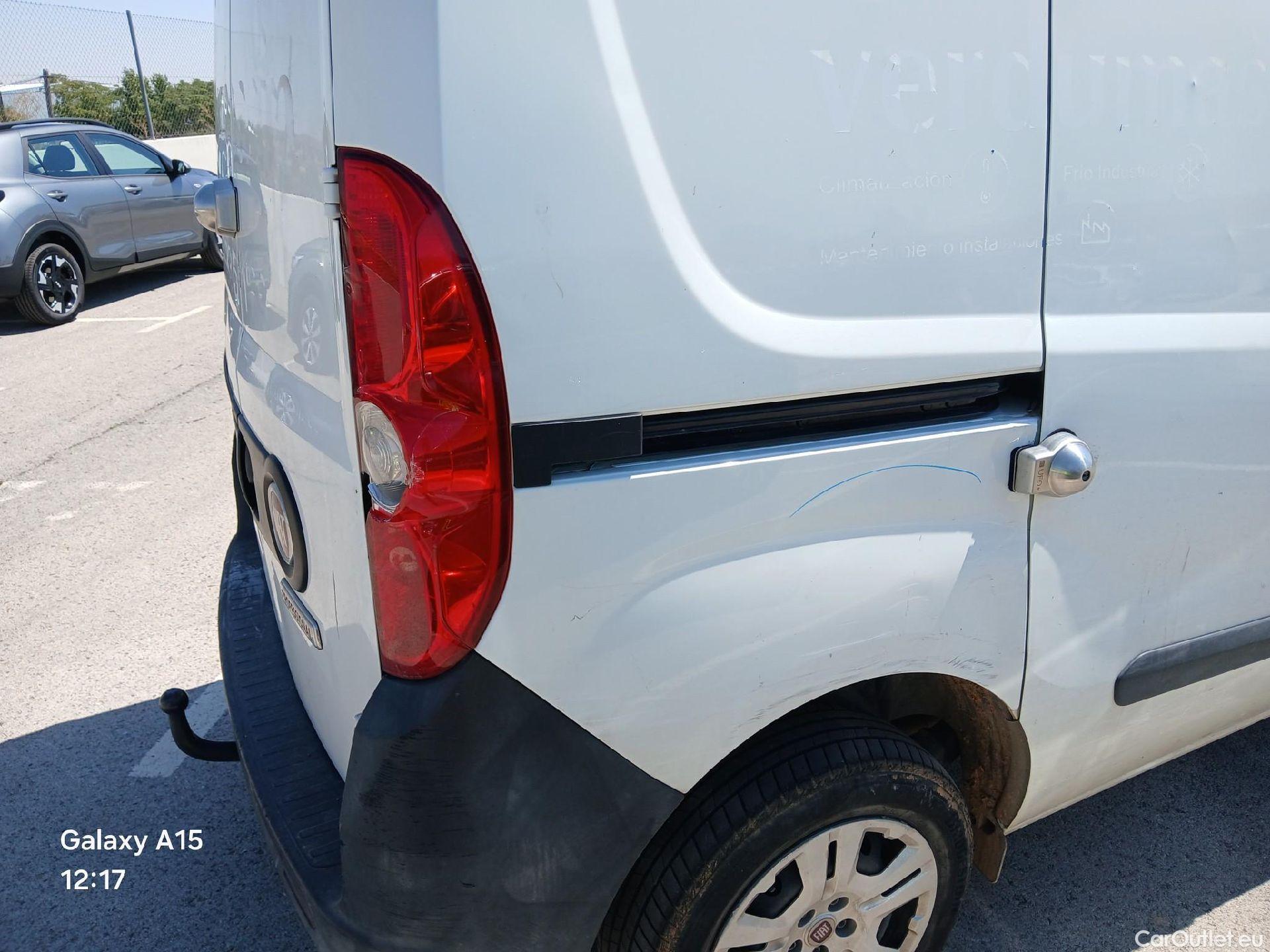  Fiat  Doblo FIAT Doblò Cargo/2015/4P/furgón derivado de turismo Cargo SX 1.6 Mjet 66kW (90CV) (AC) #33