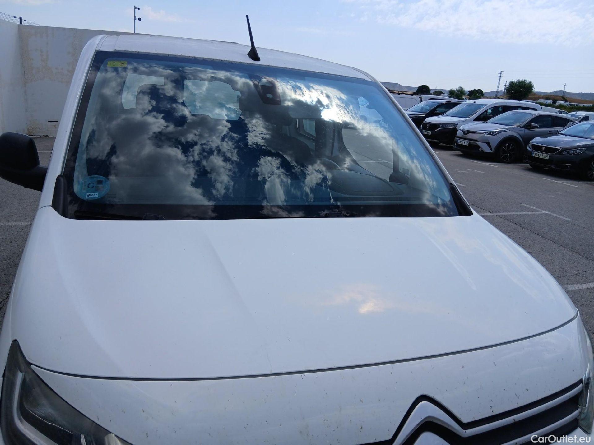  Citroen  Berlingo CITROEN  / 2018 / 4P / combi Talla M BlueHDi 100 S&S LIVE (AC) #3