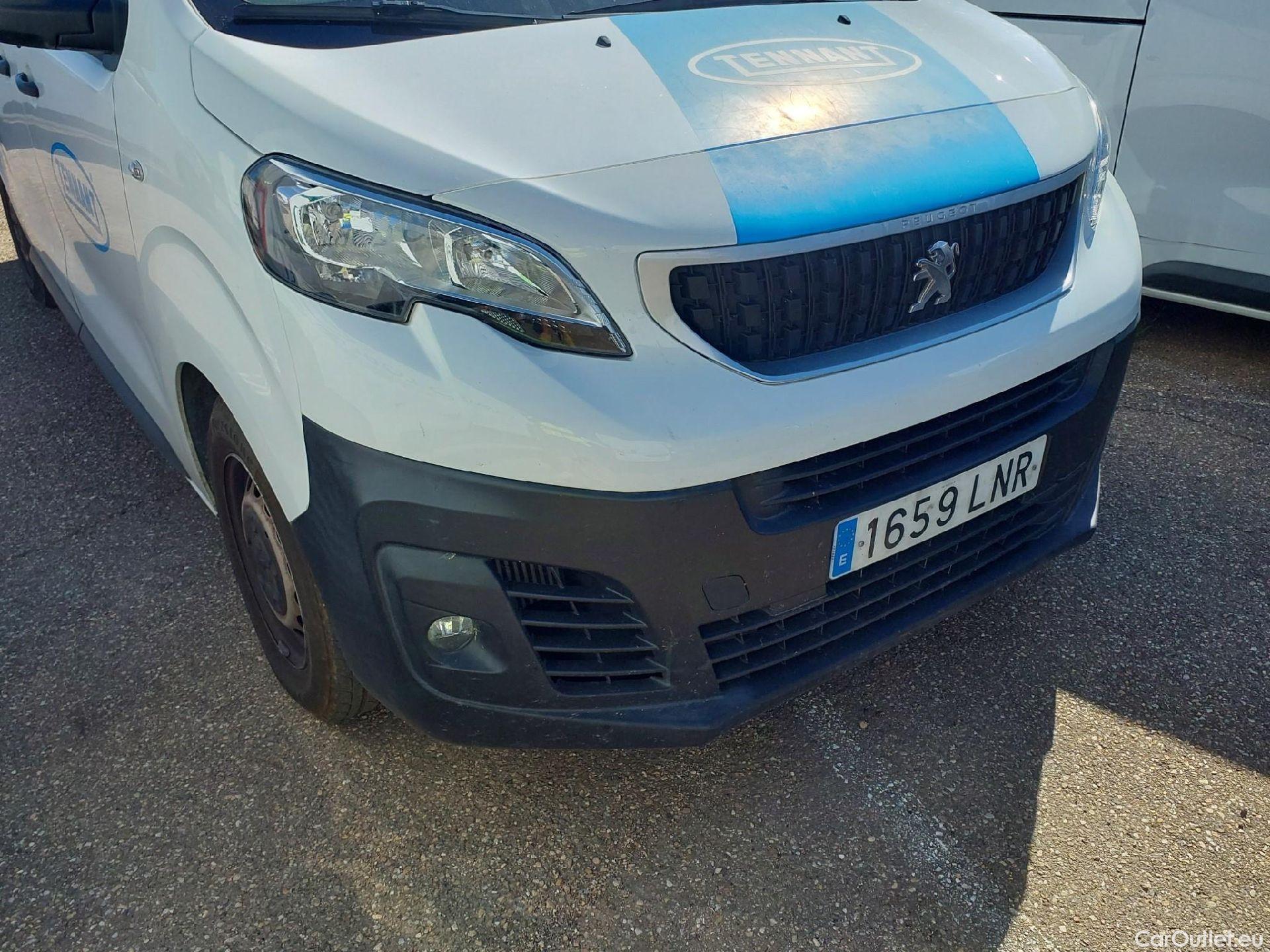  Peugeot  Expert PEUGEOT  / 2016 / 4P / furgón Furgón Premium 2.0 BlueHDi 120 S&S Long #26