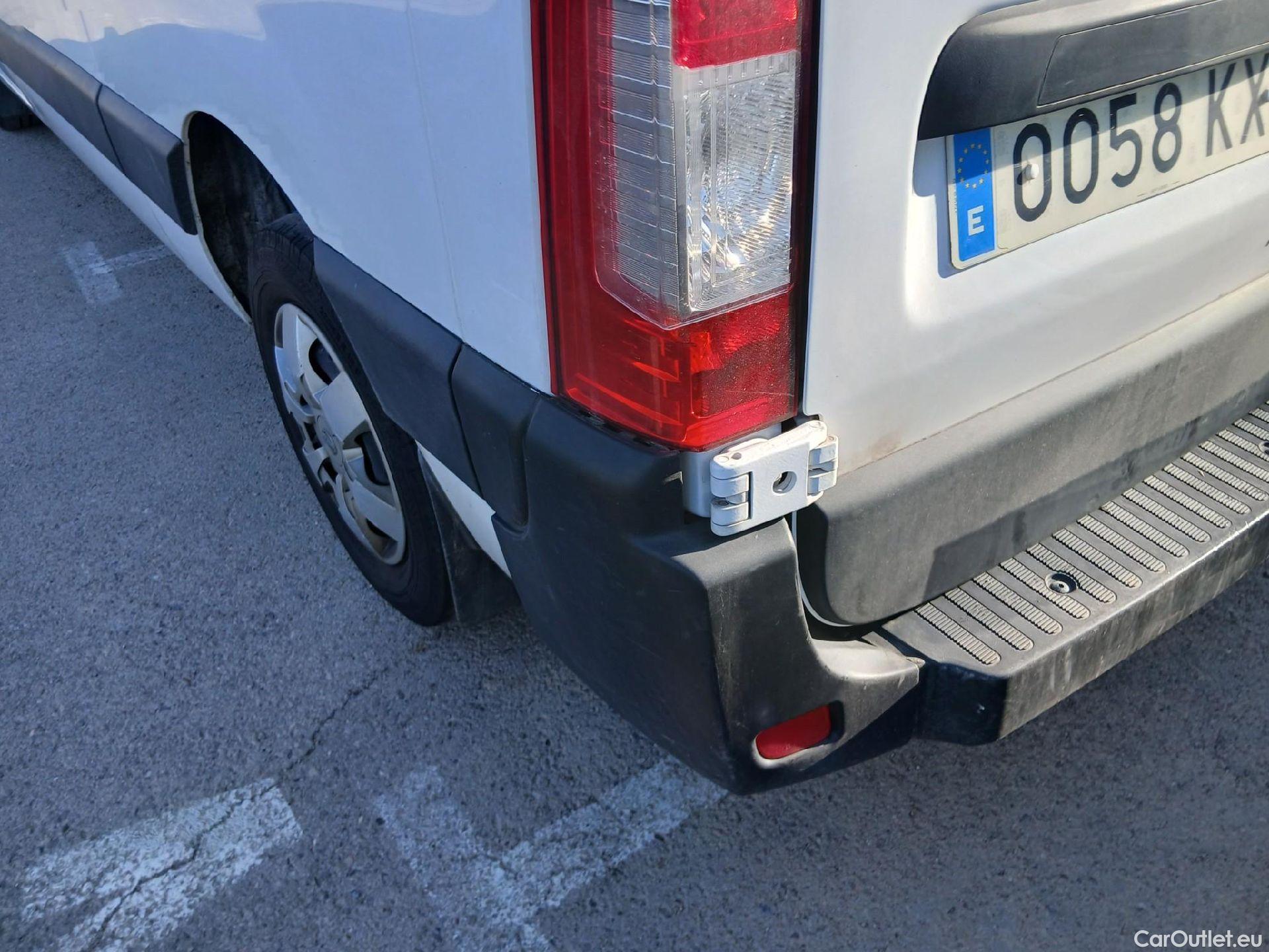  Nissan  NV400 NISSAN  / 2011 / 4P / furgón L2H2 3,5T 2.3dCi EU6 96kW FWD BASIC #17