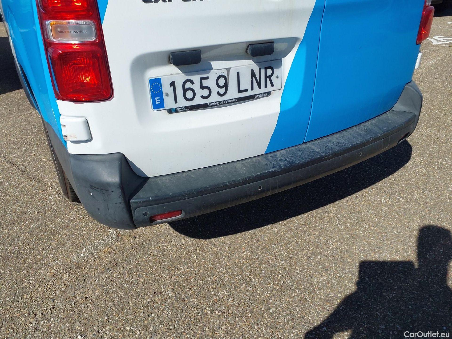  Peugeot  Expert PEUGEOT  / 2016 / 4P / furgón Furgón Premium 2.0 BlueHDi 120 S&S Long #17