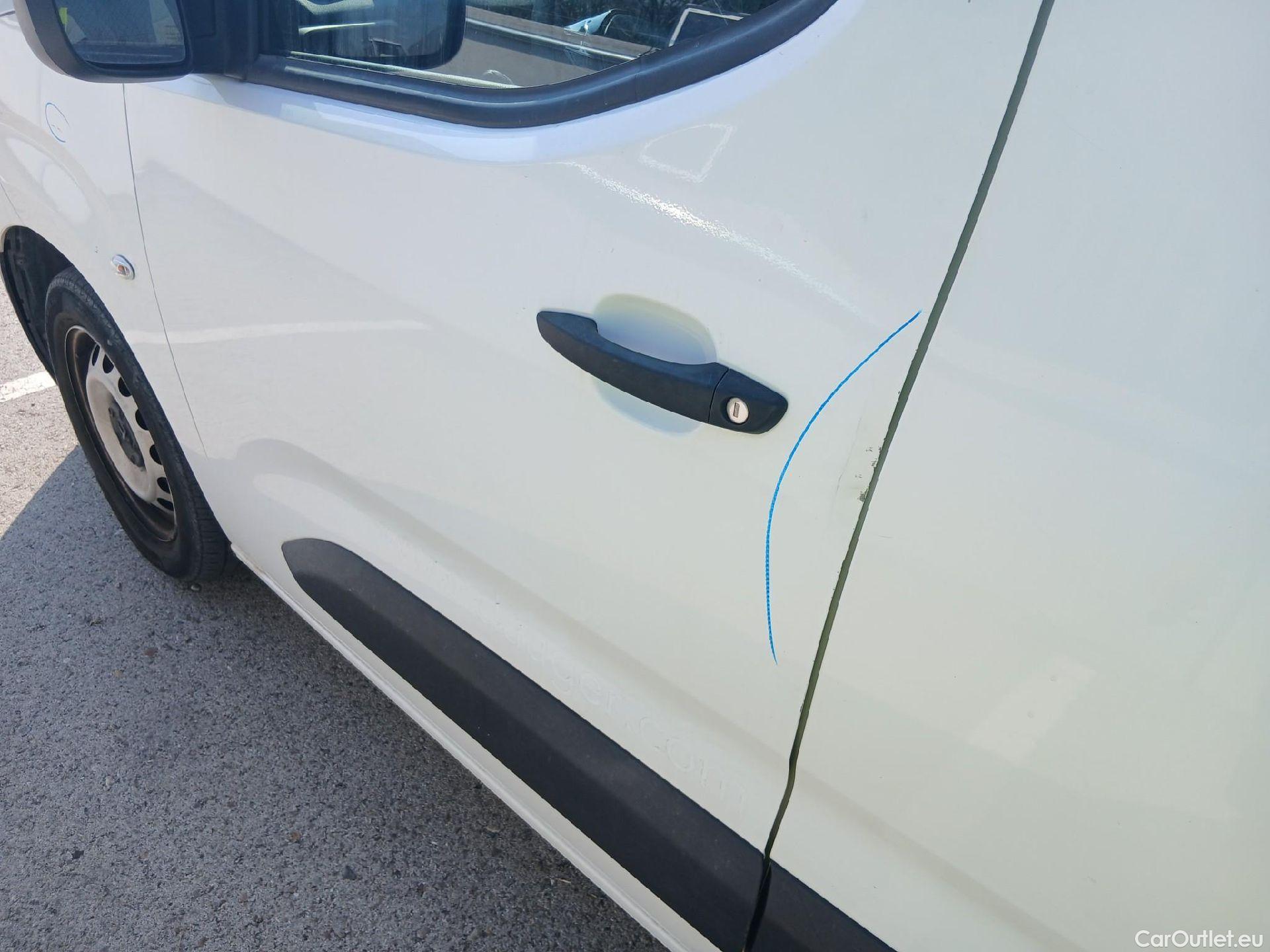  Peugeot  Partner PEUGEOT  / 2018 / 4P / furgón derivado de turismo Premium Long 1000kg BlueHDi 73kW #14