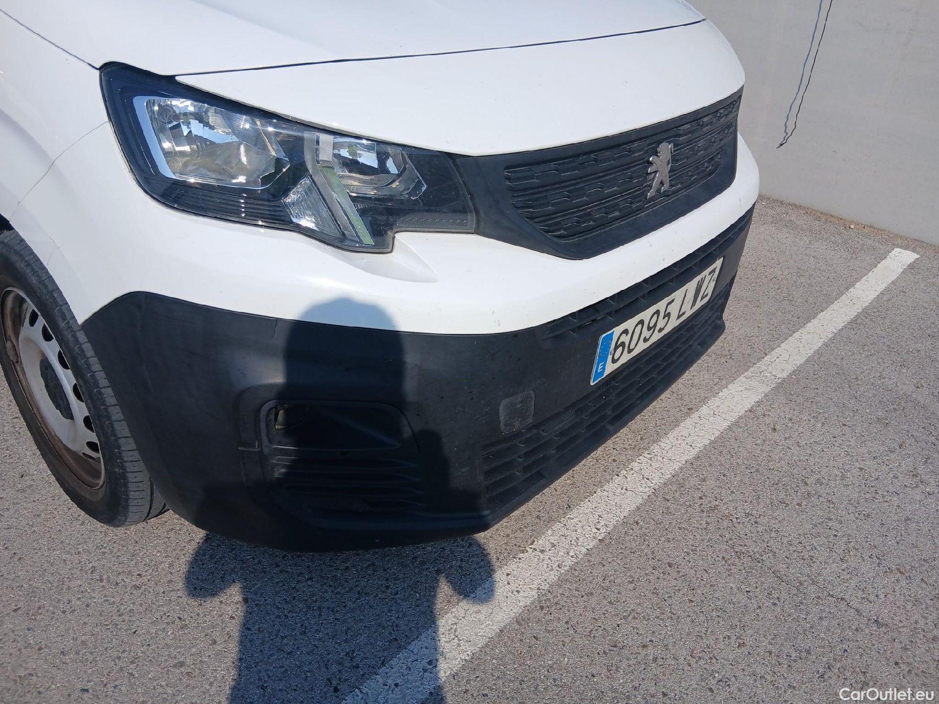 Peugeot  Partner PEUGEOT  / 2018 / 4P / furgón derivado de turismo Premium Long 1000kg BlueHDi 73kW #5