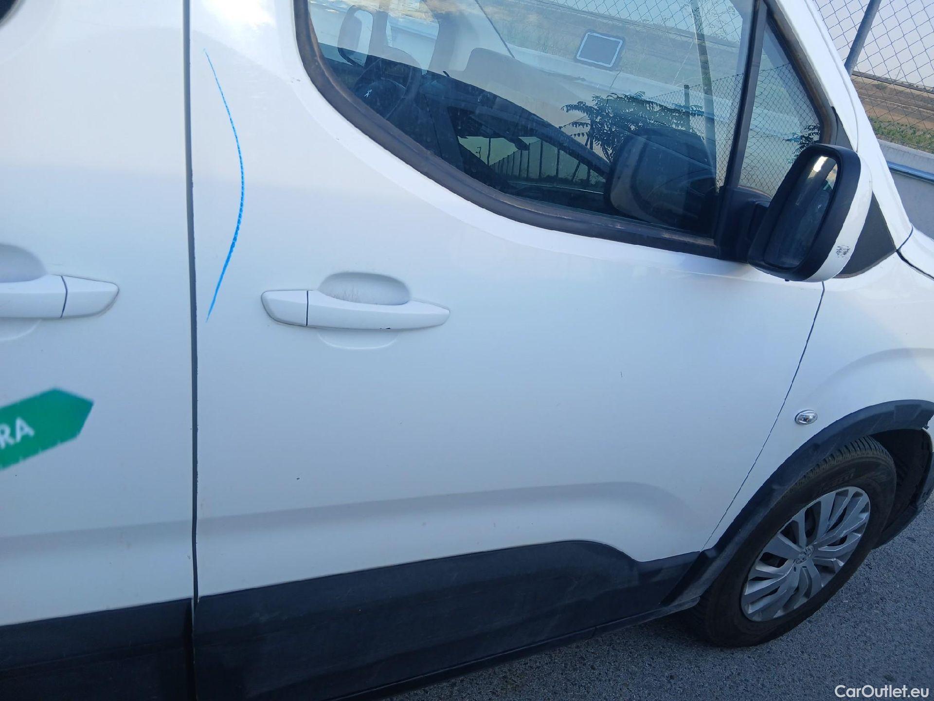  Peugeot  RIFTER PEUGEOT  / 2018 / 4P / combi Active Standard BlueHDi 73kW (IND) #49