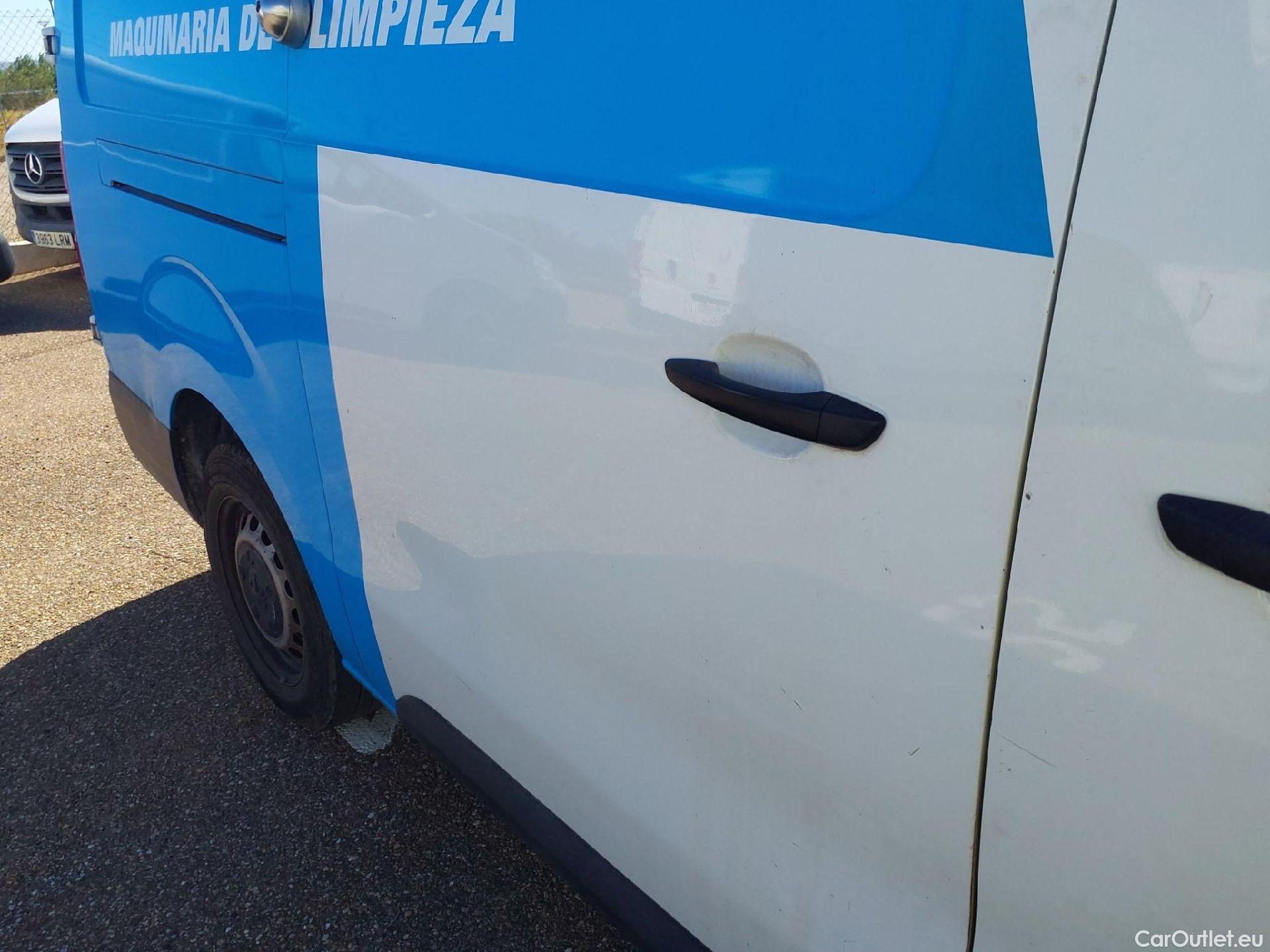  Peugeot  Expert PEUGEOT  / 2016 / 4P / furgón Furgón Premium 2.0 BlueHDi 120 S&S Long #22
