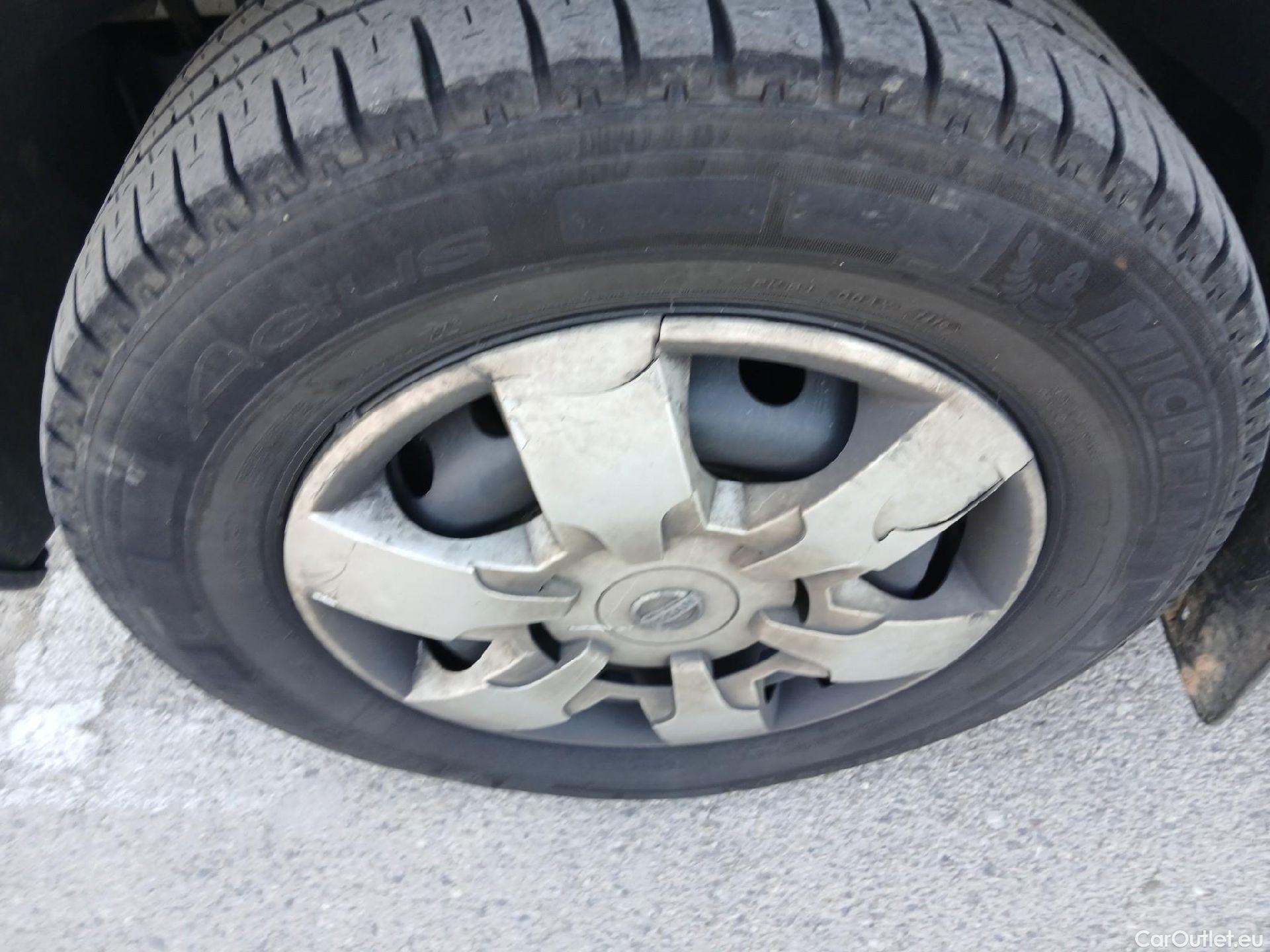  Nissan  NV400 NISSAN  / 2011 / 4P / furgón L2H2 3,5T 2.3dCi EU6 96kW FWD BASIC #46