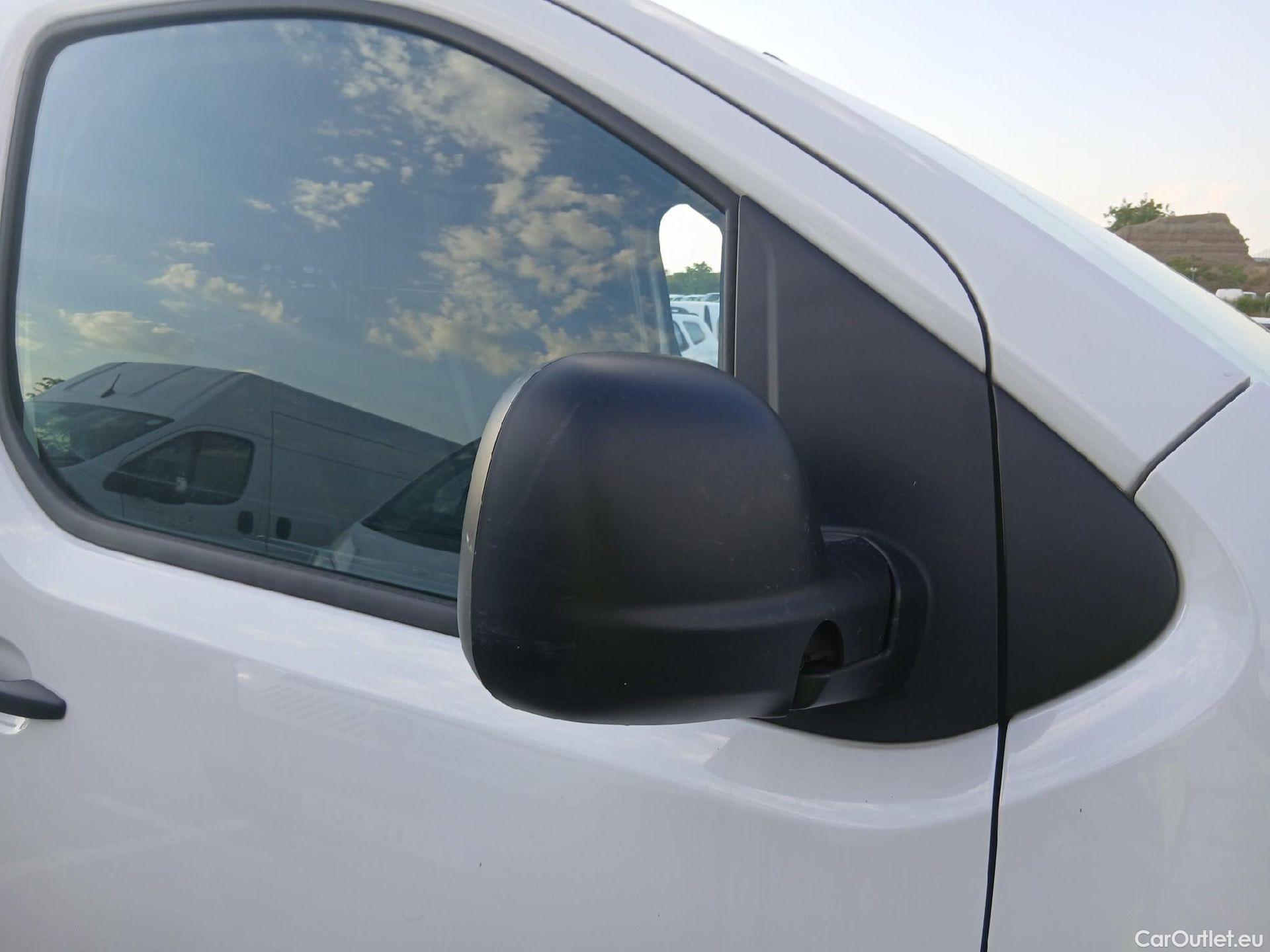  Peugeot  Expert PEUGEOT  / 2016 / 4P / furgón Furgón BlueHDi 120 S&S 6v Standard #34