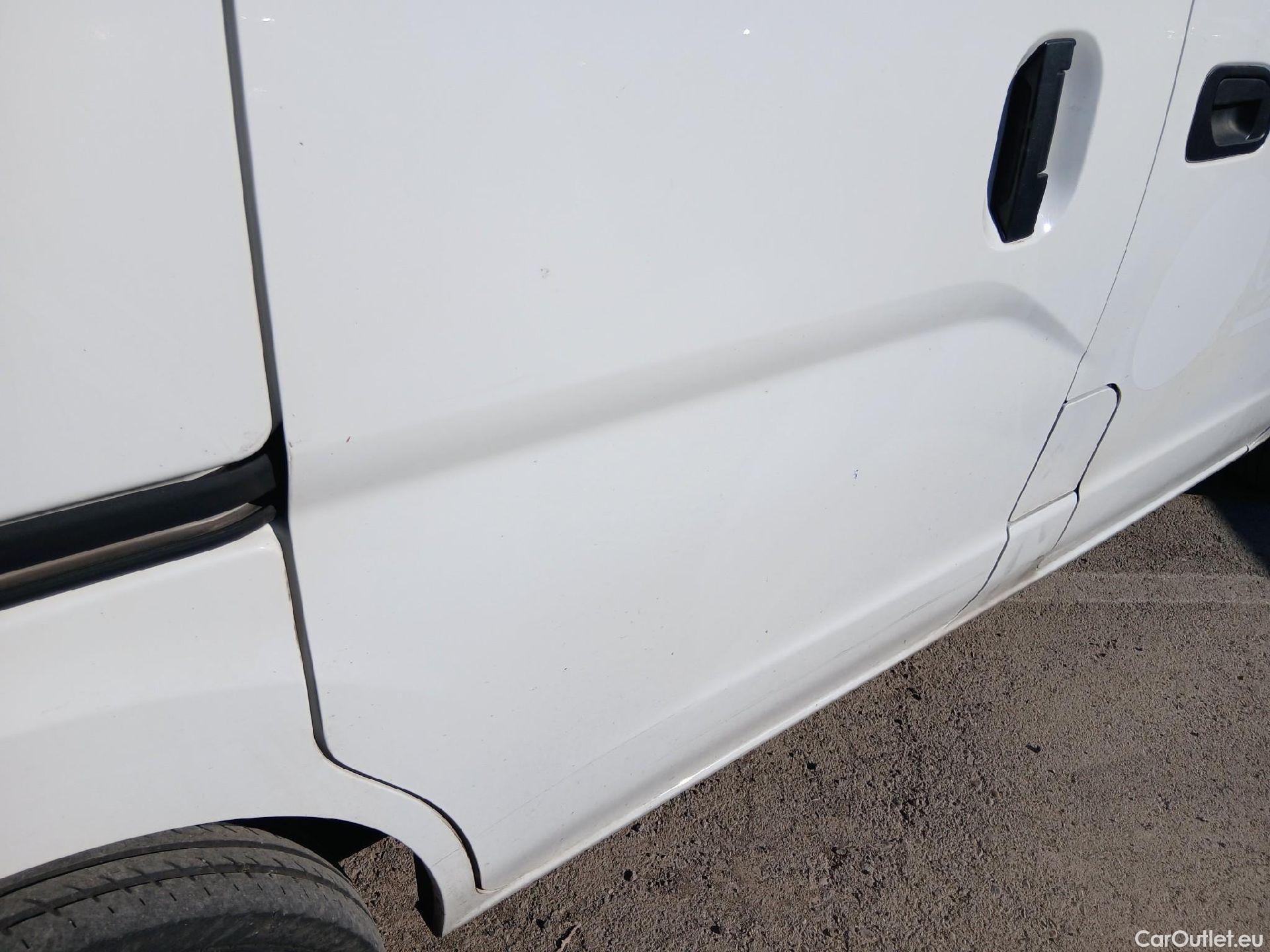  Nissan  NV200 NISSAN  / 2009 / 5P / combi Combi 5 1.5dCi 66kW (90CV) COMFORT Portó #21