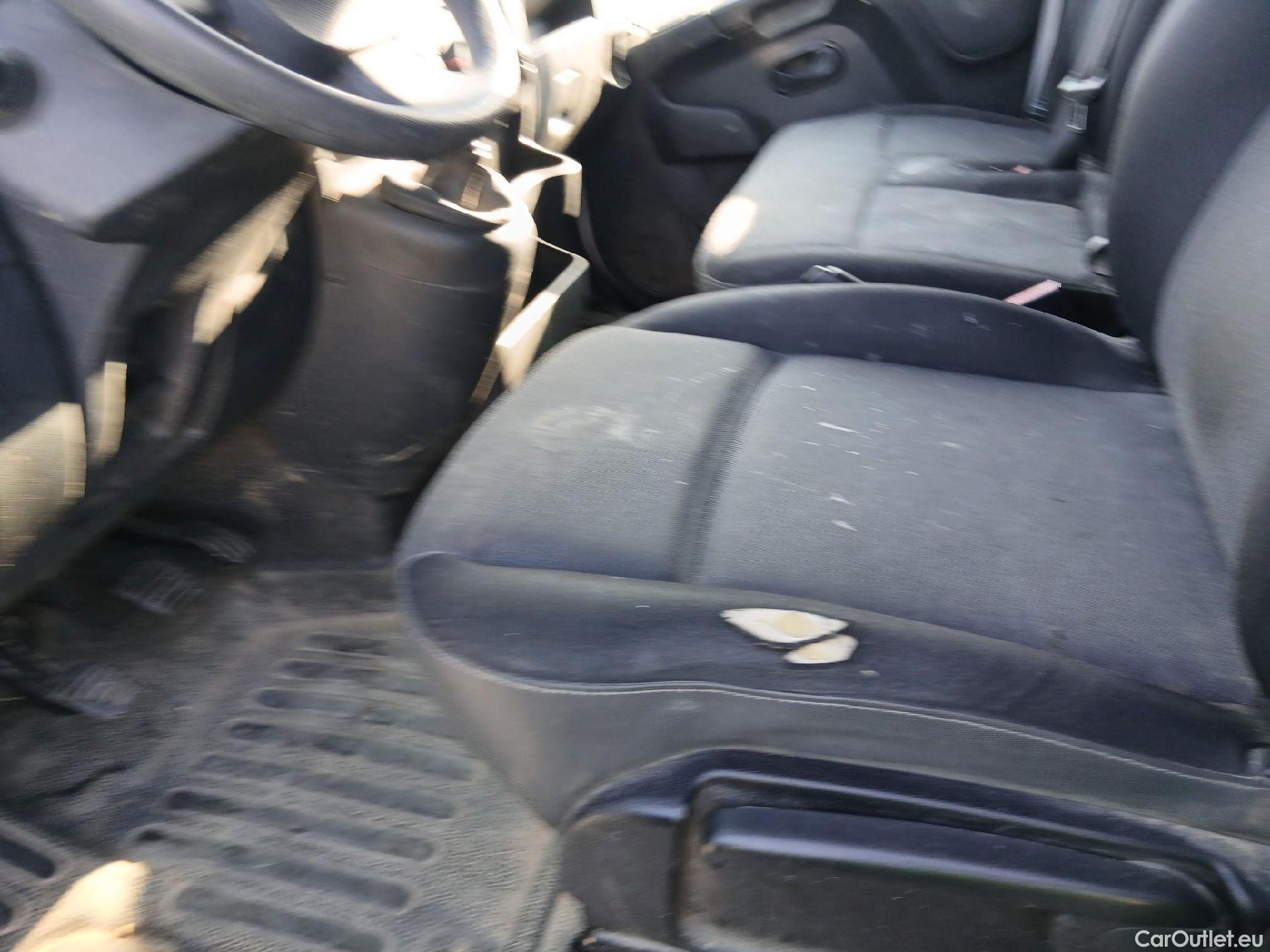  Nissan  NV400 NISSAN  / 2011 / 4P / furgón L2H2 3,5T 2.3dCi EU6 96kW FWD BASIC #44