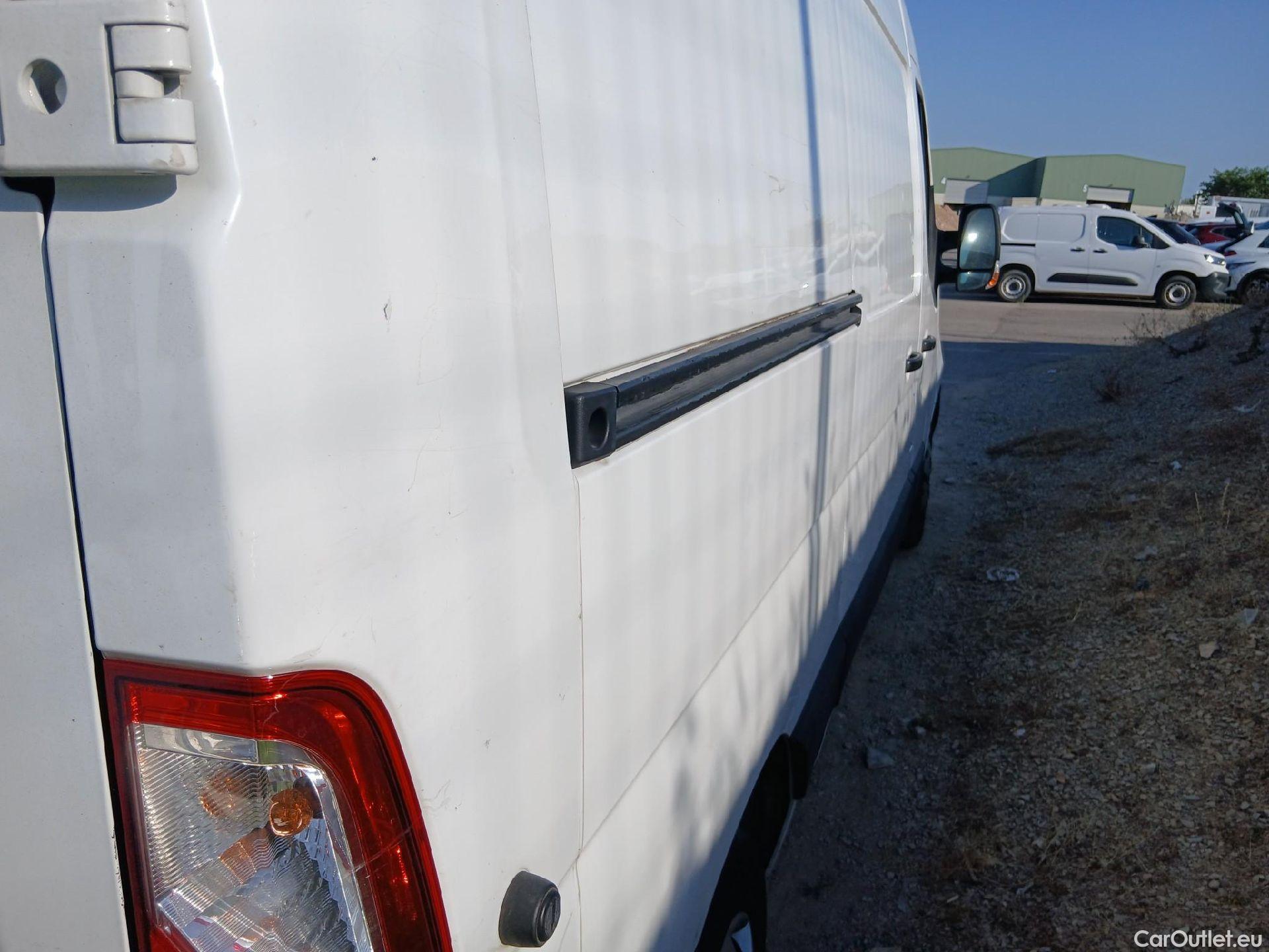  Nissan  NV400 NISSAN  / 2011 / 4P / furgón L2H2 3,5T 2.3dCi EU6 96kW FWD BASIC #23