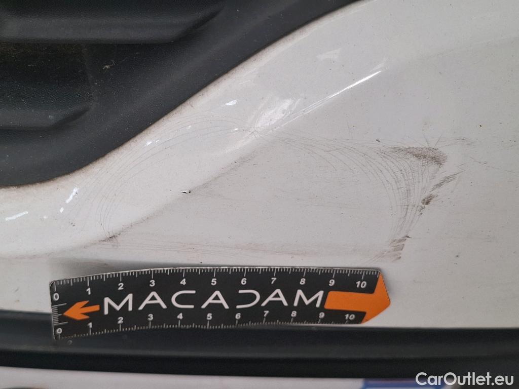  Renault  Clio  IV Air MediaNav 1.5 dCi 75CV BVM5 E6 #8