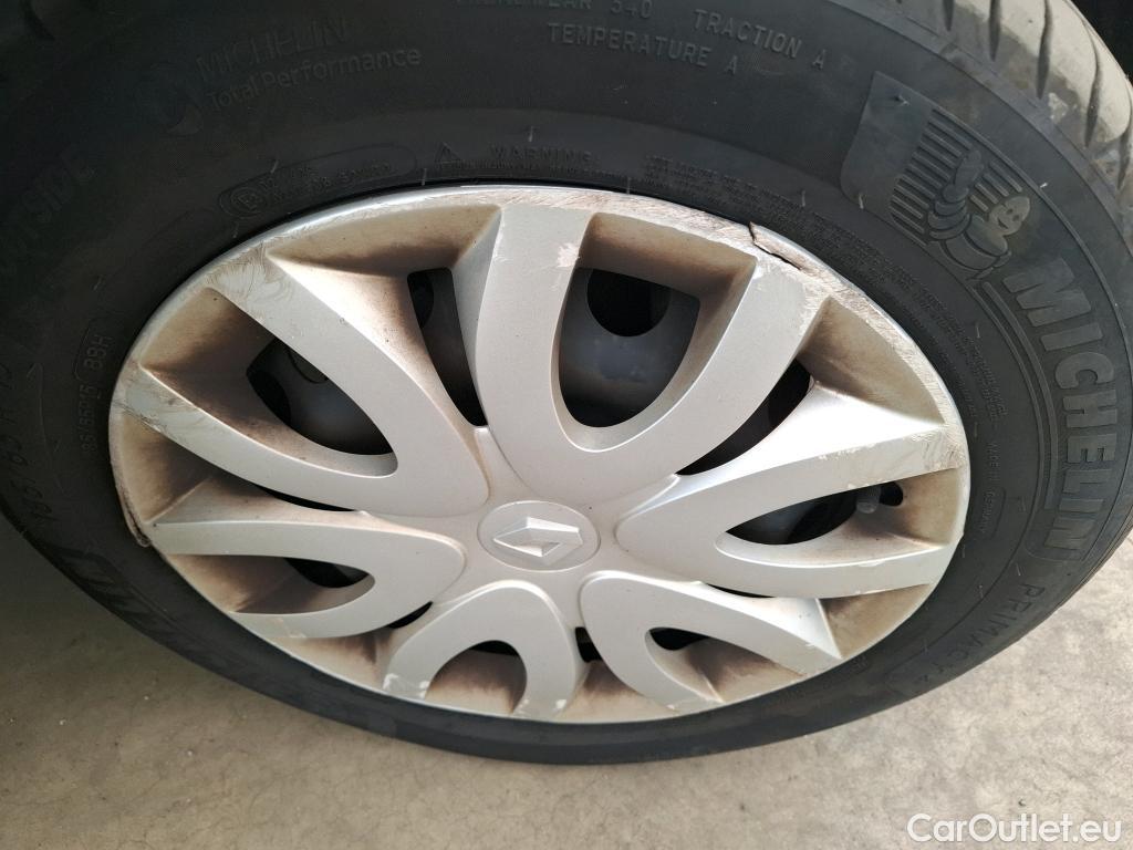  Renault  Clio  IV Air MediaNav 1.5 dCi 90CV BVM5 E6 #22
