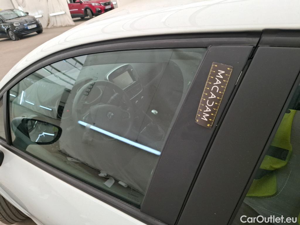  Renault  Clio  IV Air MediaNav 1.5 dCi 90CV BVM5 E6 #18