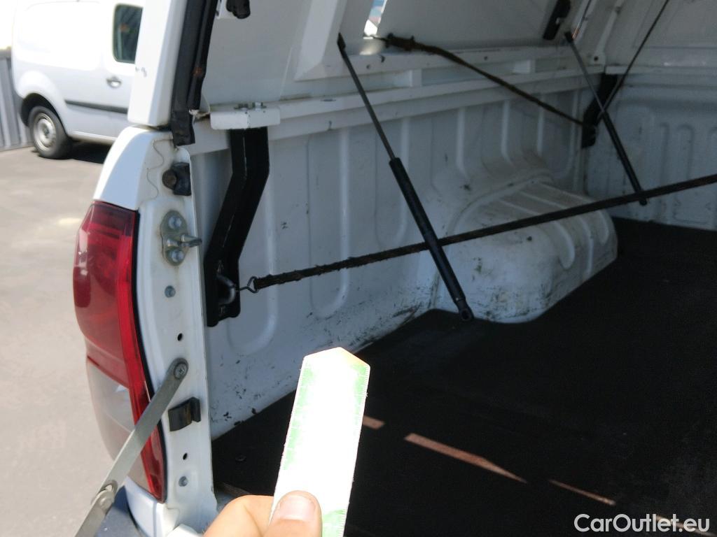  Toyota  Hilux TOYOTA  / 2016 / 2P / pickup 2.4 D-4D Cabina Extra GX #7
