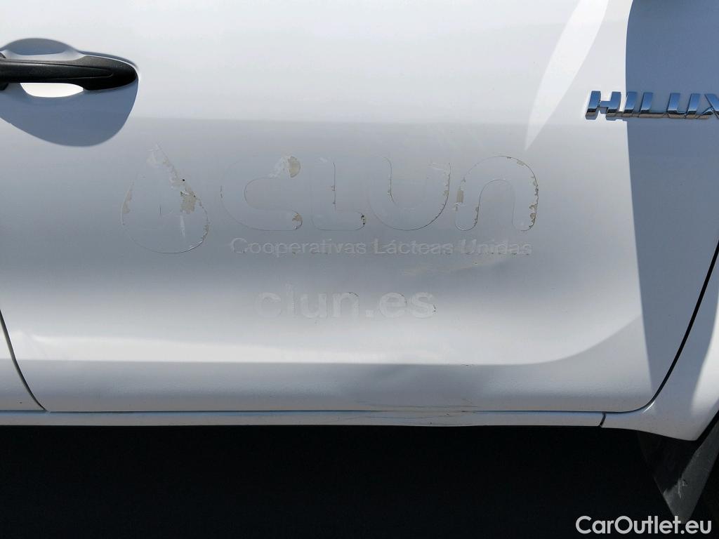  Toyota  Hilux TOYOTA  / 2016 / 2P / pickup 2.4 D-4D Cabina Extra GX #14