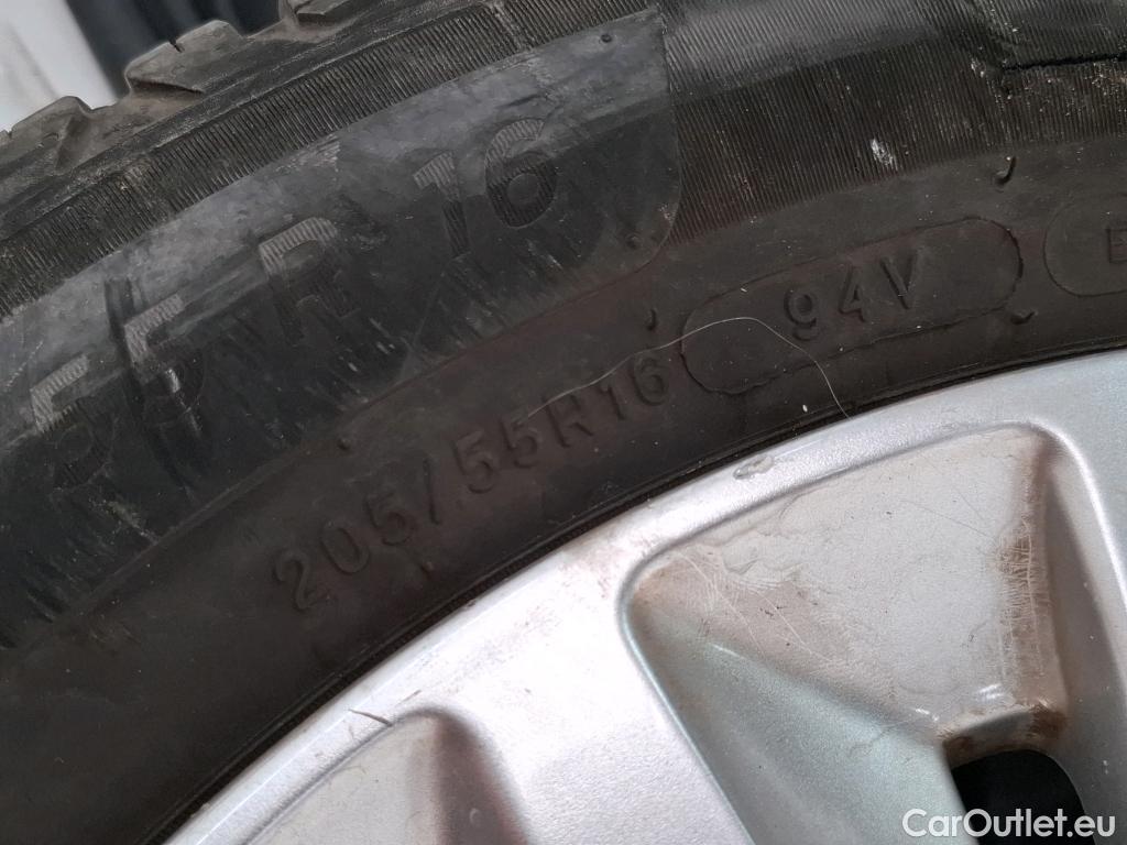  Peugeot  308  / 2017 / 5P / Berline BlueHDi 130 EAT6 S&S ACTIVE BUSINESS / TRANSFO VP/VF #72