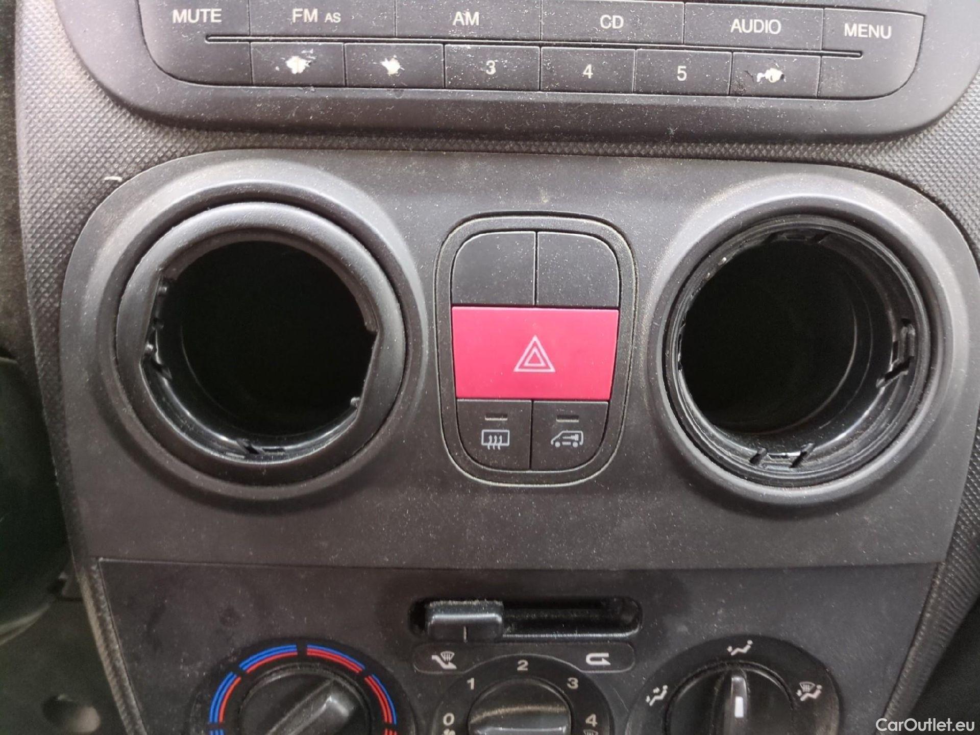  Peugeot  Bipper PEUGEOT  VU 4p Fourgonnette 1.3 HDI PACK CLIM PLUS 117 L1 #29