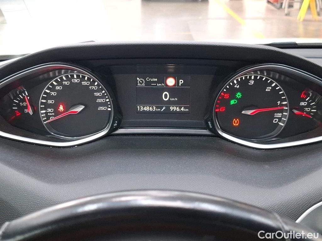 Peugeot  308  / 2017 / 5P / Berline BlueHDi 130 EAT6 S&S ACTIVE BUSINESS / TRANSFO VP/VF #95