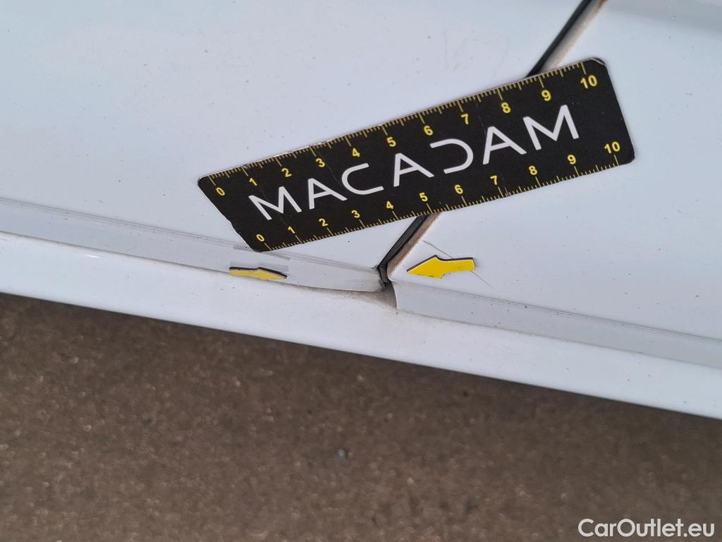  Renault  Megane  IV Berline 5pt. Société Air Nav 1.5 dCi 90CV BVM6 E6 #48