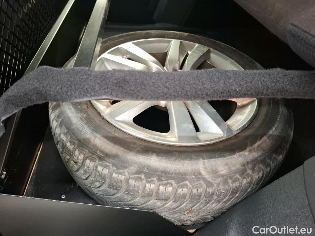  Peugeot  308  / 2017 / 5P / Berline BlueHDi 130 EAT6 S&S ACTIVE BUSINESS / TRANSFO VP/VF #70