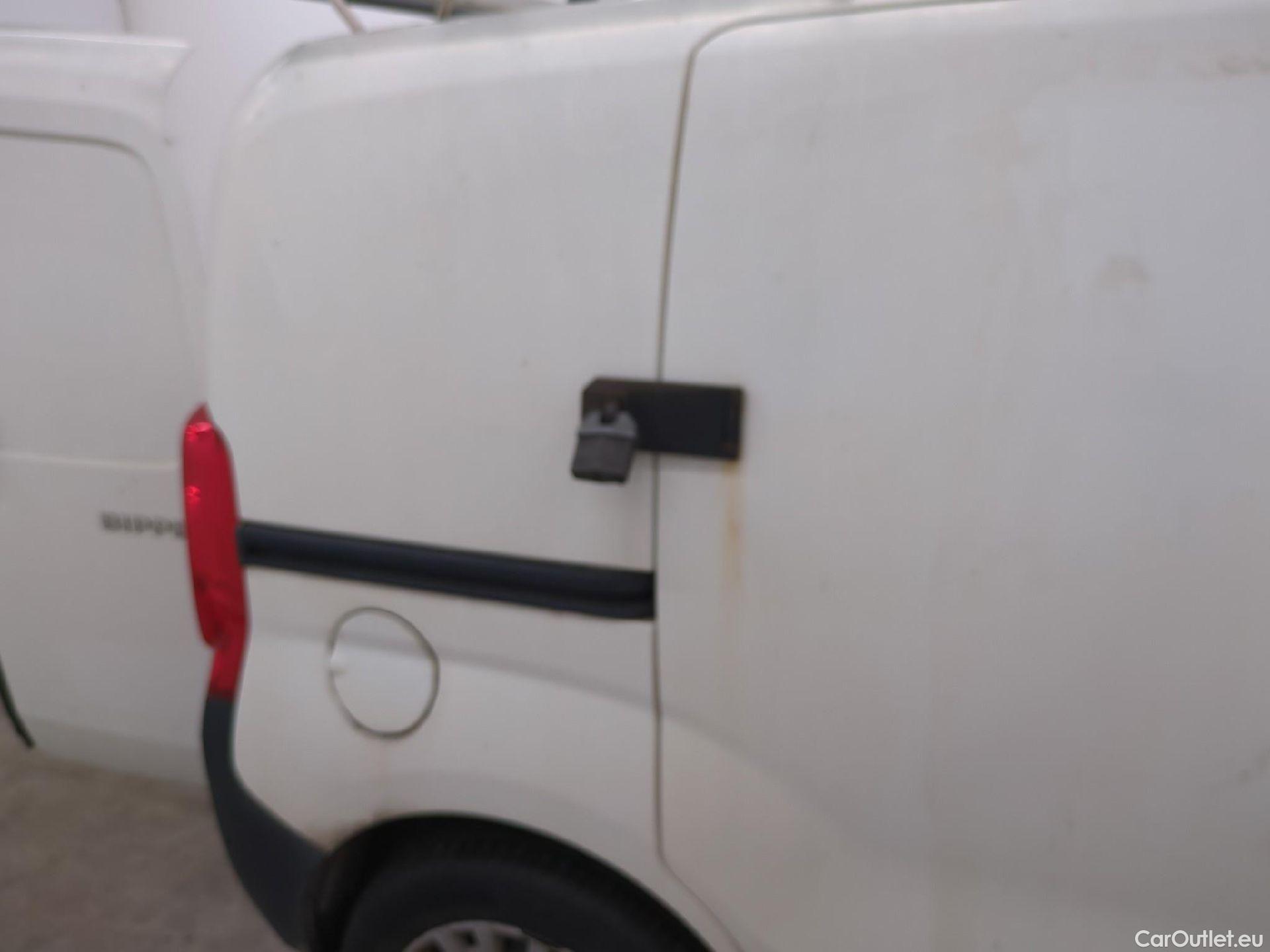  Peugeot  Bipper PEUGEOT  VU 4p Fourgonnette 1.3 HDI PACK CLIM PLUS 117 L1 #4