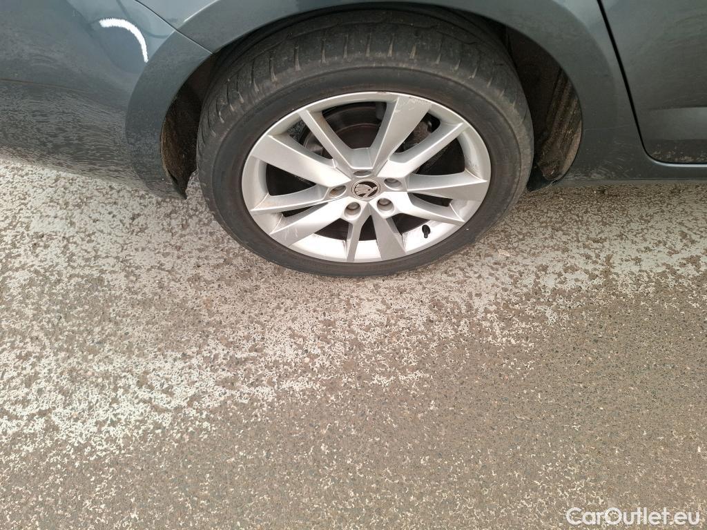  Skoda  Octavia  Combi Business 1.0 TSI 115CV BVM6 E6 #1
