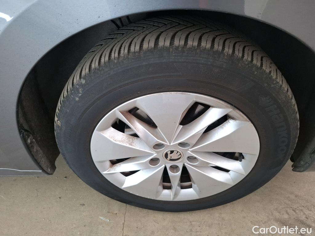  Skoda  Octavia  Berline Ambition 2.0 TDI 150CV BVA7 E6d #34