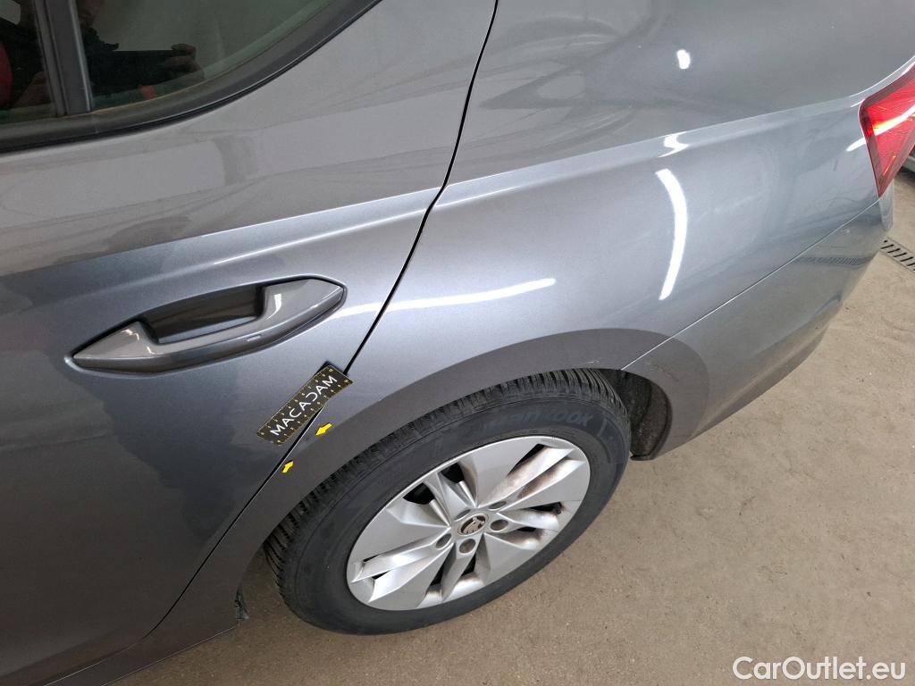  Skoda  Octavia  Berline Ambition 2.0 TDI 150CV BVA7 E6d #52