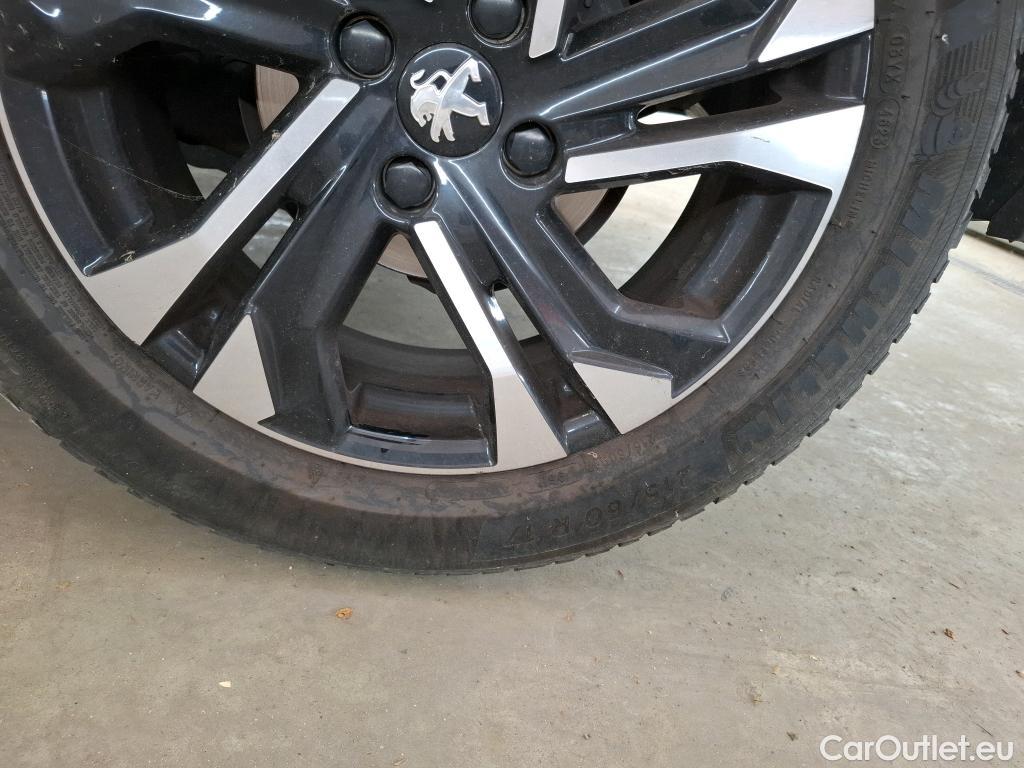  Peugeot  2008  Allure Business 1.5 HDi 110CV BVM6 E6d #23
