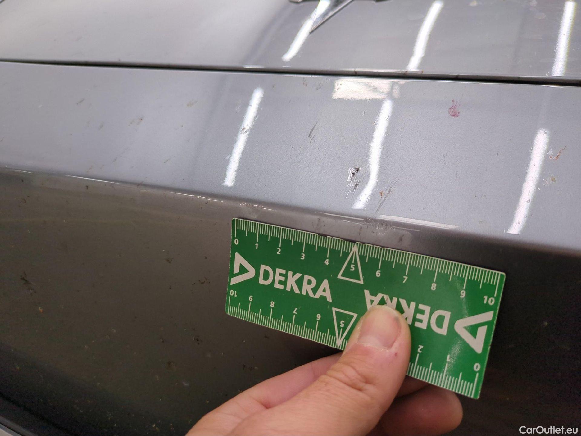  Tesla  Model Y TESLA  / 2020 / 5P / SUV Grande Autonomie Dual-Motor AWD #30