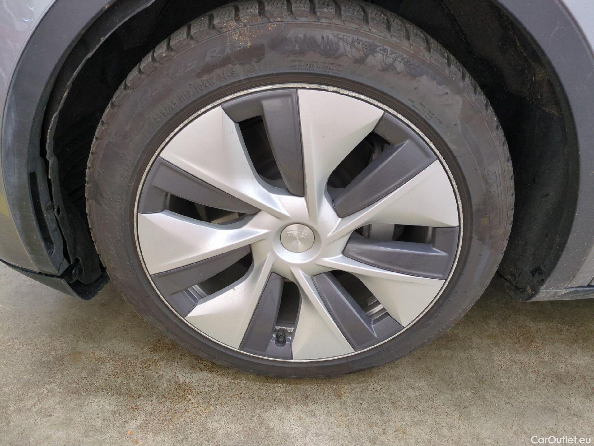  Tesla  Model Y TESLA  / 2020 / 5P / SUV Grande Autonomie Dual-Motor AWD #2