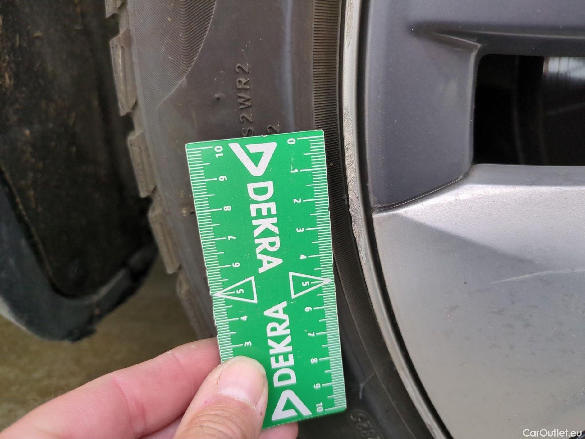  Tesla  Model Y TESLA  / 2020 / 5P / SUV Grande Autonomie Dual-Motor AWD #12