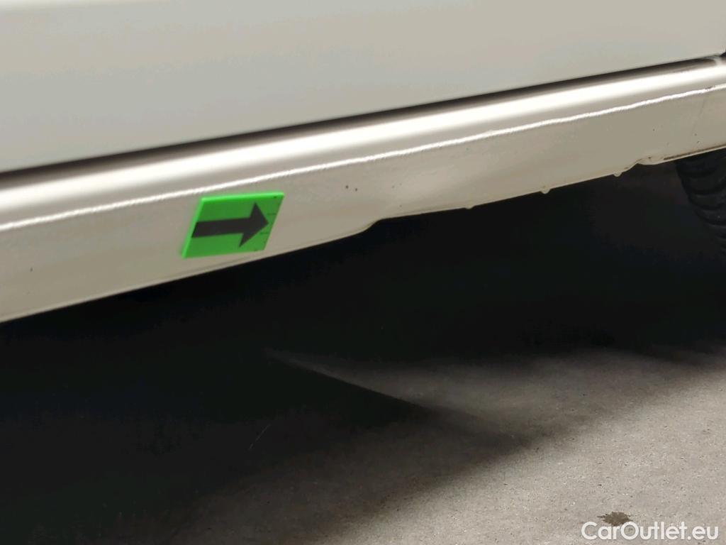  Volkswagen  Caddy Cargo 2.0 TDI 90 kW #12