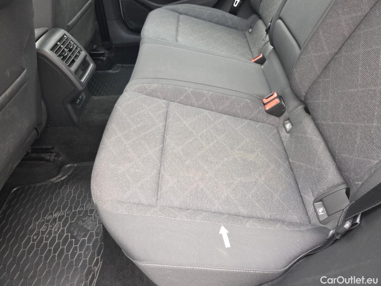  Volkswagen  Golf  Life 2.0 TDI #40