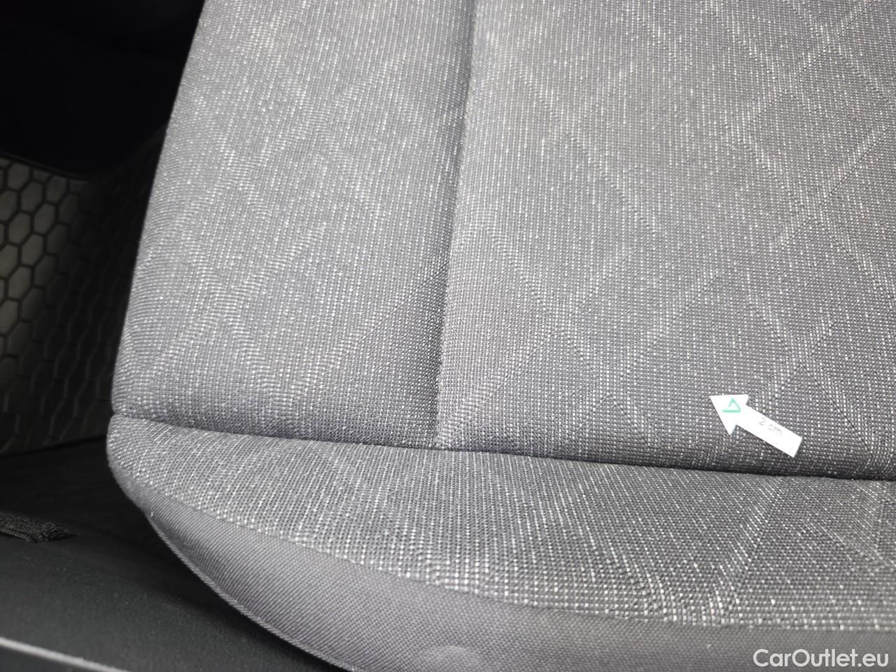  Volkswagen  Golf  Life 2.0 TDI #34