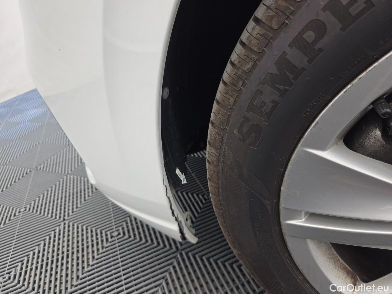  Volkswagen  Golf  Life 2.0 TDI #12