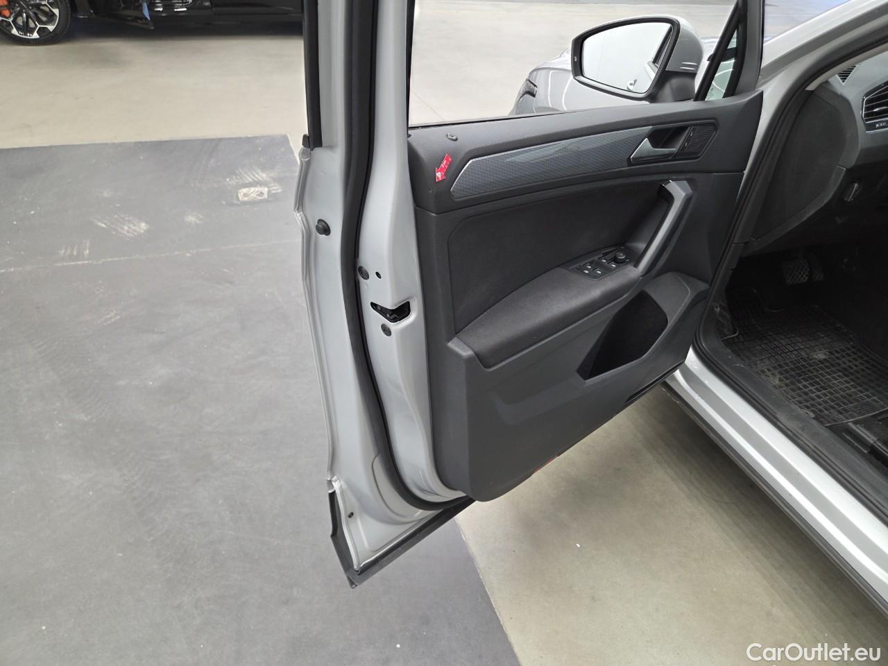  Volkswagen  Tiguan Life 2.0 TDI 150CP DSG #40