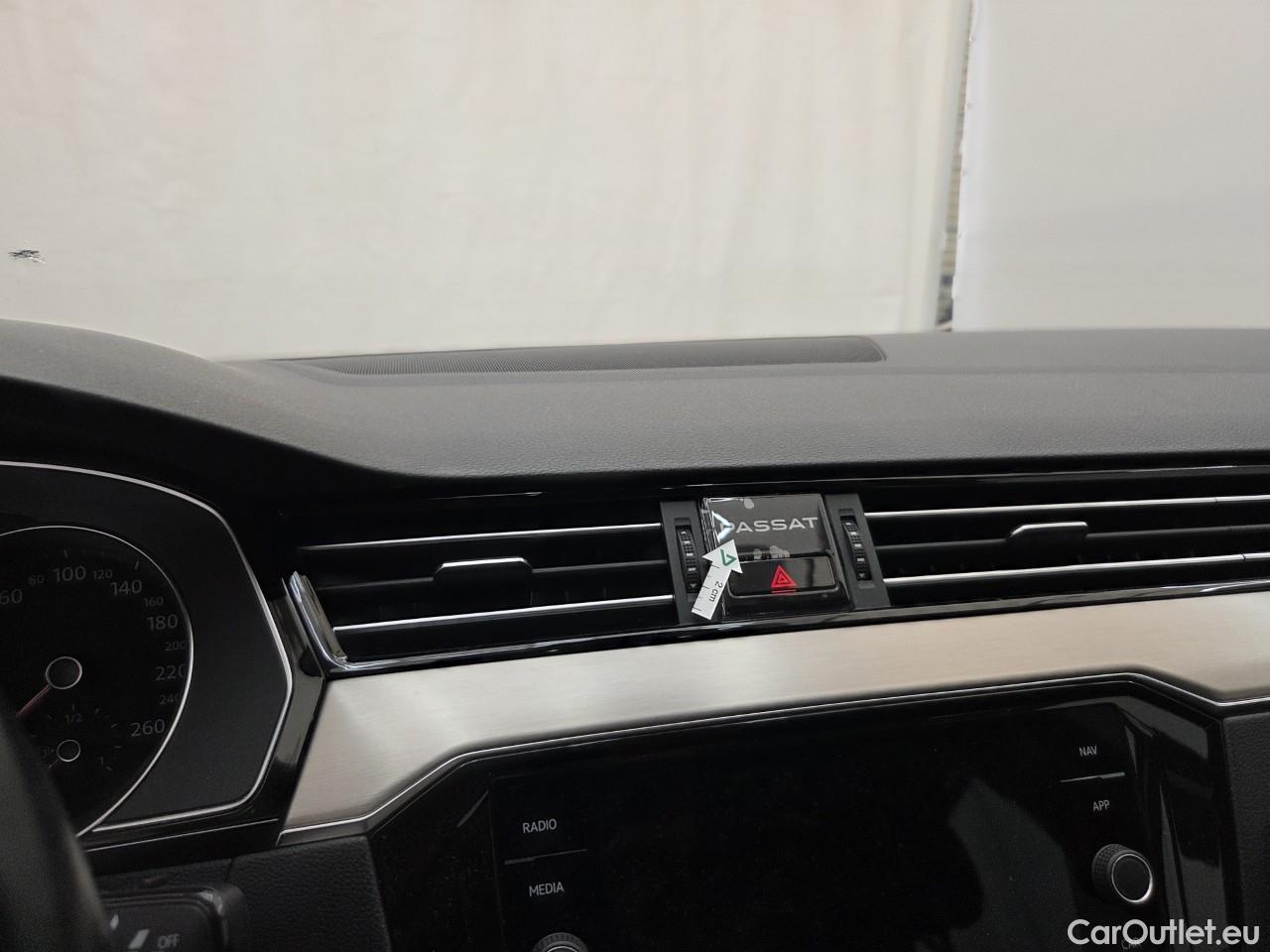  Volkswagen  Passat Highline 2.0 TDI DSG 150 CP #30