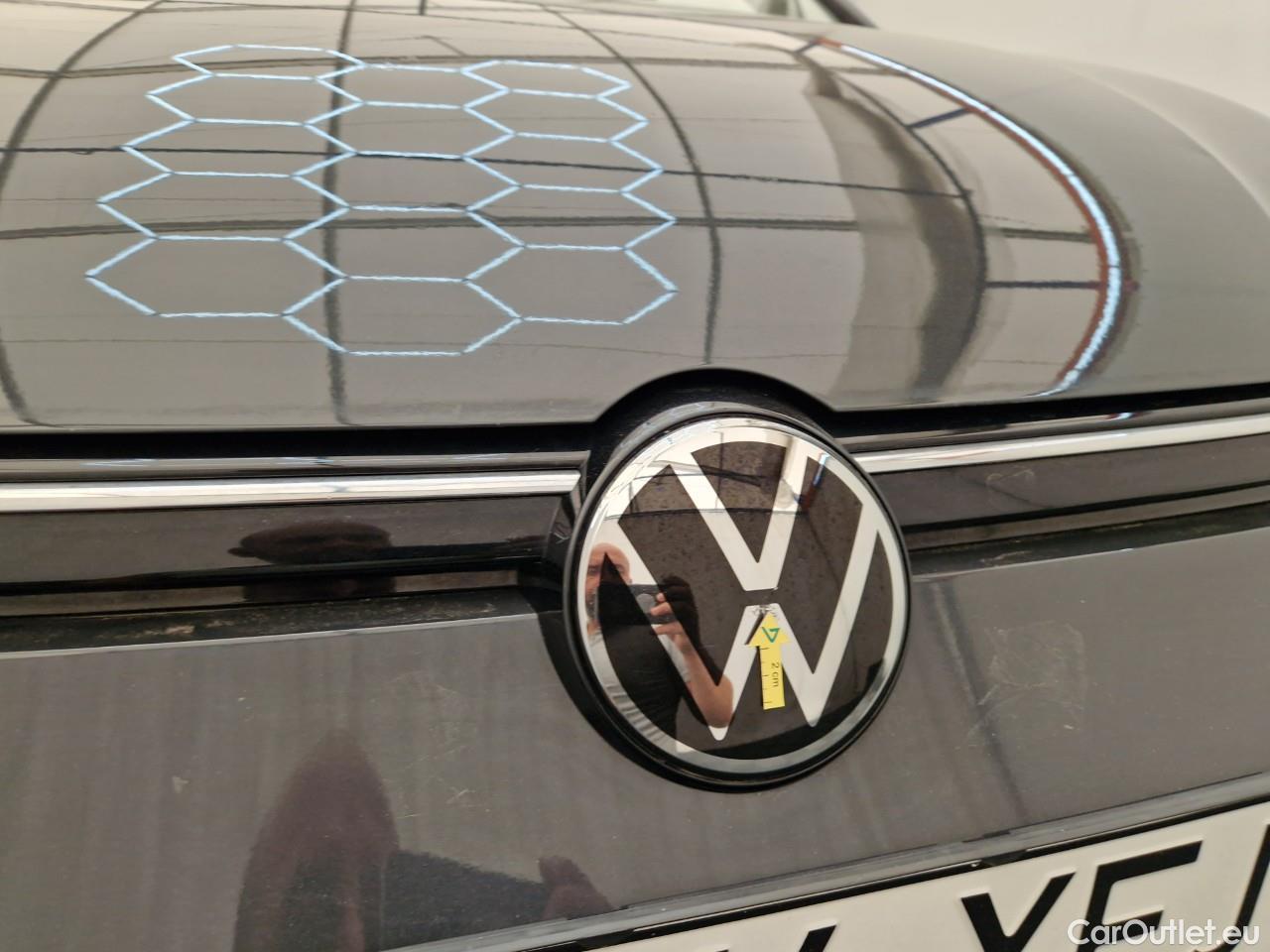  Volkswagen  Golf  Life 1.0 TSI #14