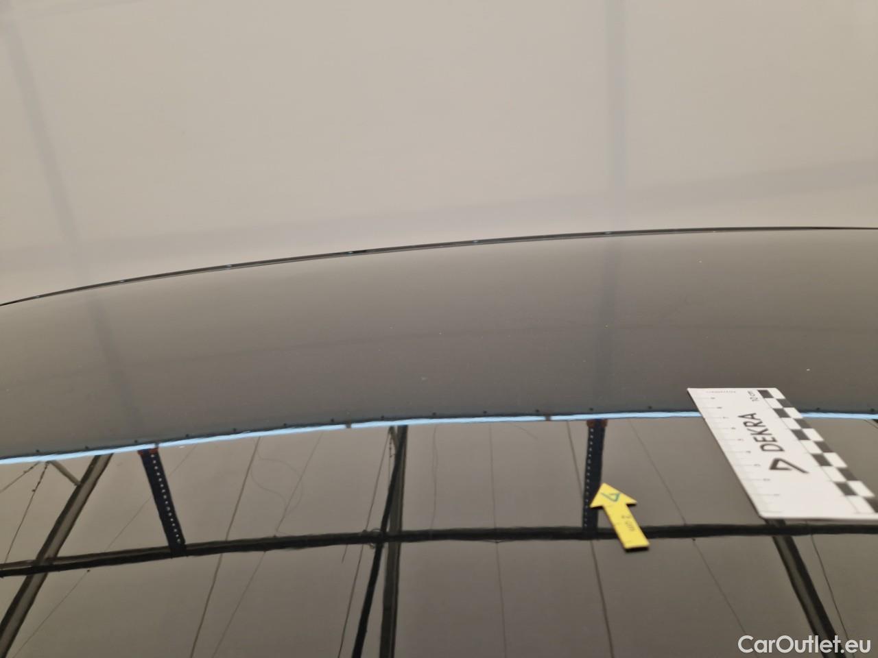 Volkswagen  Golf  Life 1.0 TSI #34