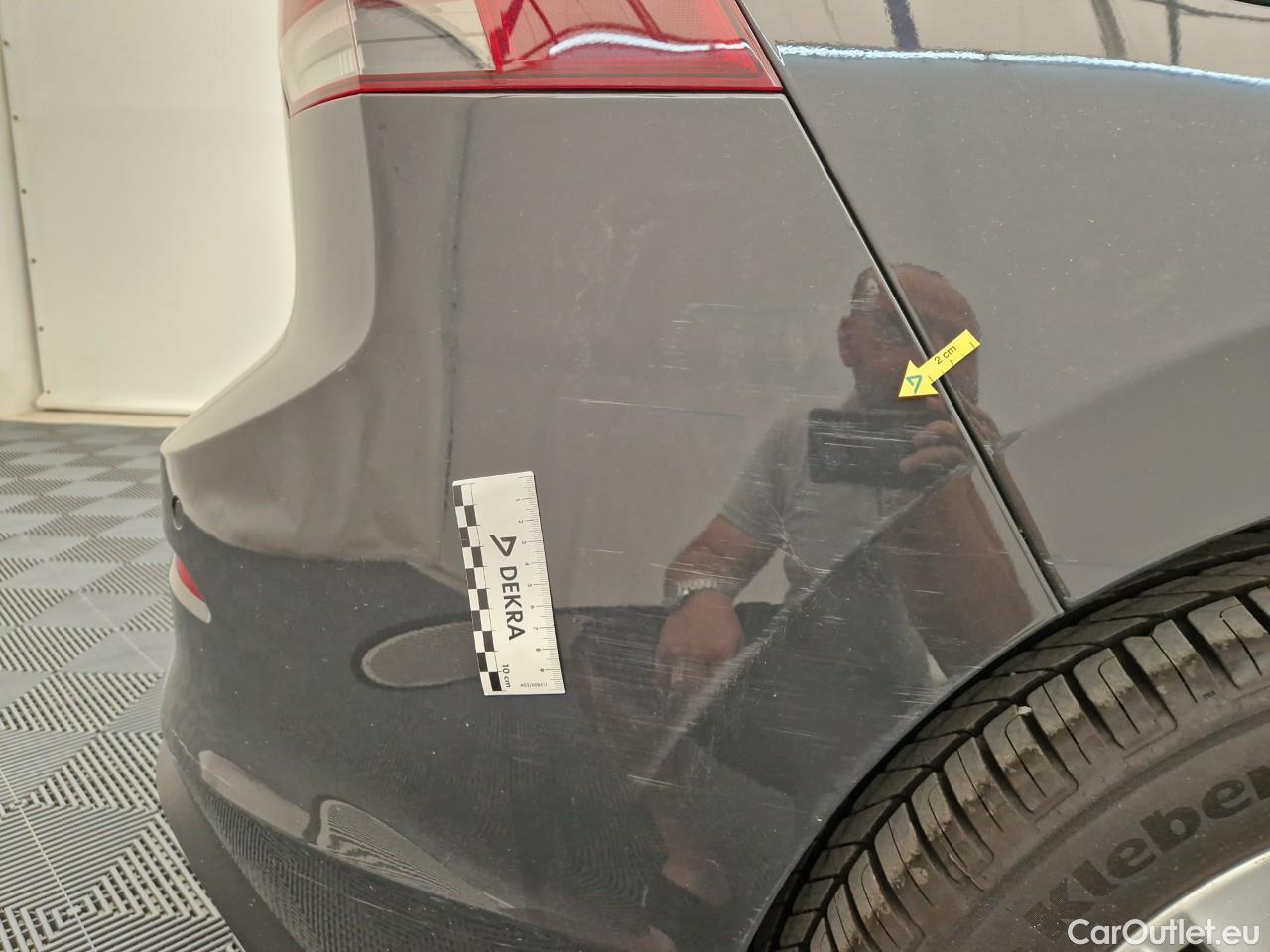  Volkswagen  Golf  Life 1.0 TSI #22
