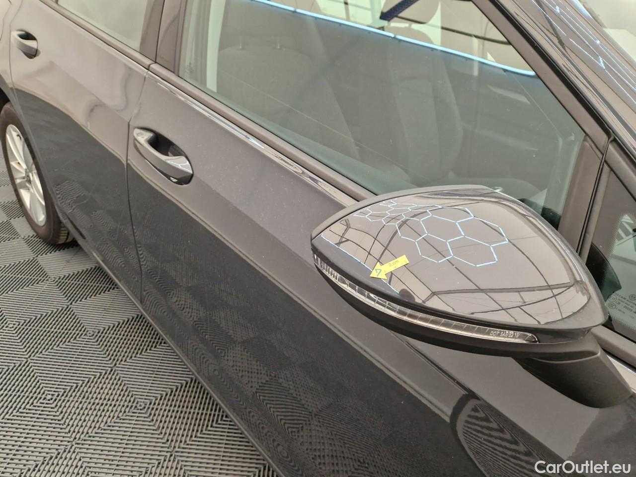  Volkswagen  Golf  Life 1.0 TSI #12