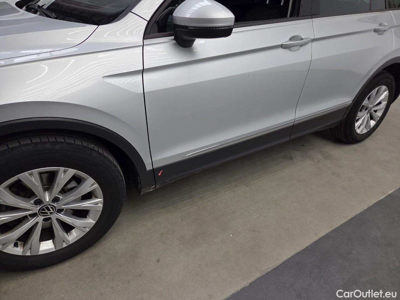  Volkswagen  Tiguan Life 2.0 TDI 150CP DSG #4